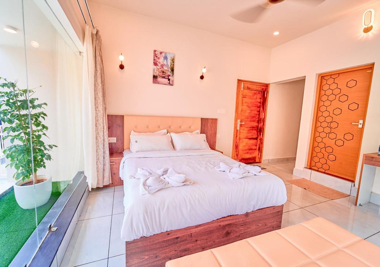 Glen Castle Vagamon Pool Resort By Voye Homes ภายนอก รูปภาพ