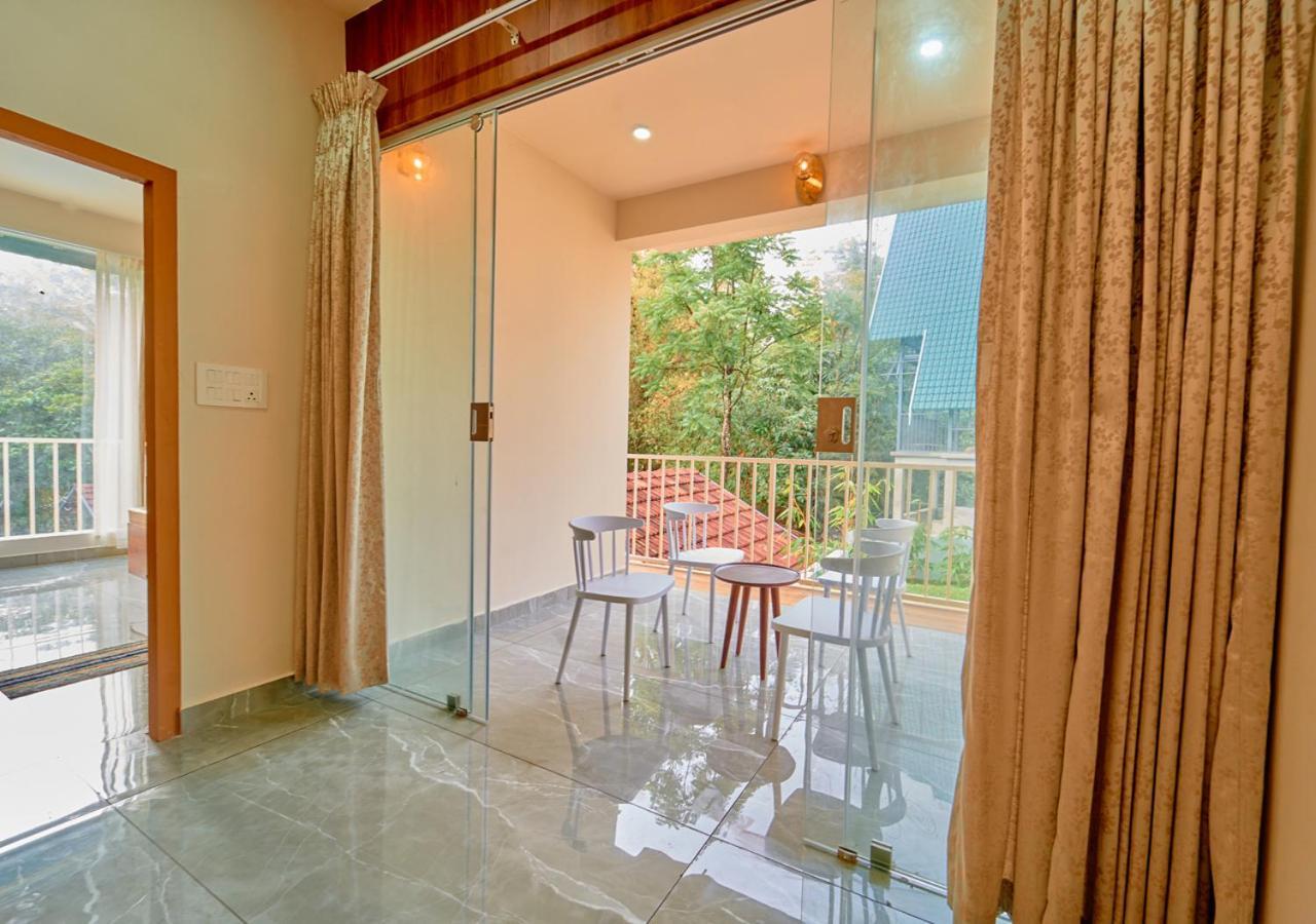 Glen Castle Vagamon Pool Resort By Voye Homes ภายนอก รูปภาพ