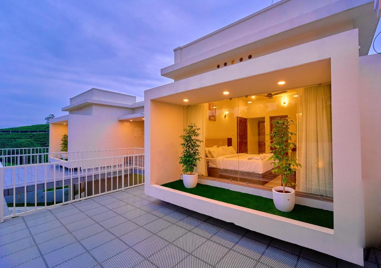 Glen Castle Vagamon Pool Resort By Voye Homes ภายนอก รูปภาพ