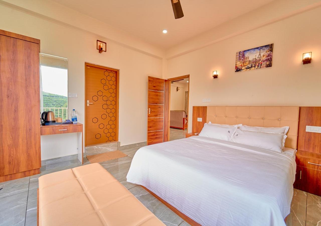 Glen Castle Vagamon Pool Resort By Voye Homes ภายนอก รูปภาพ