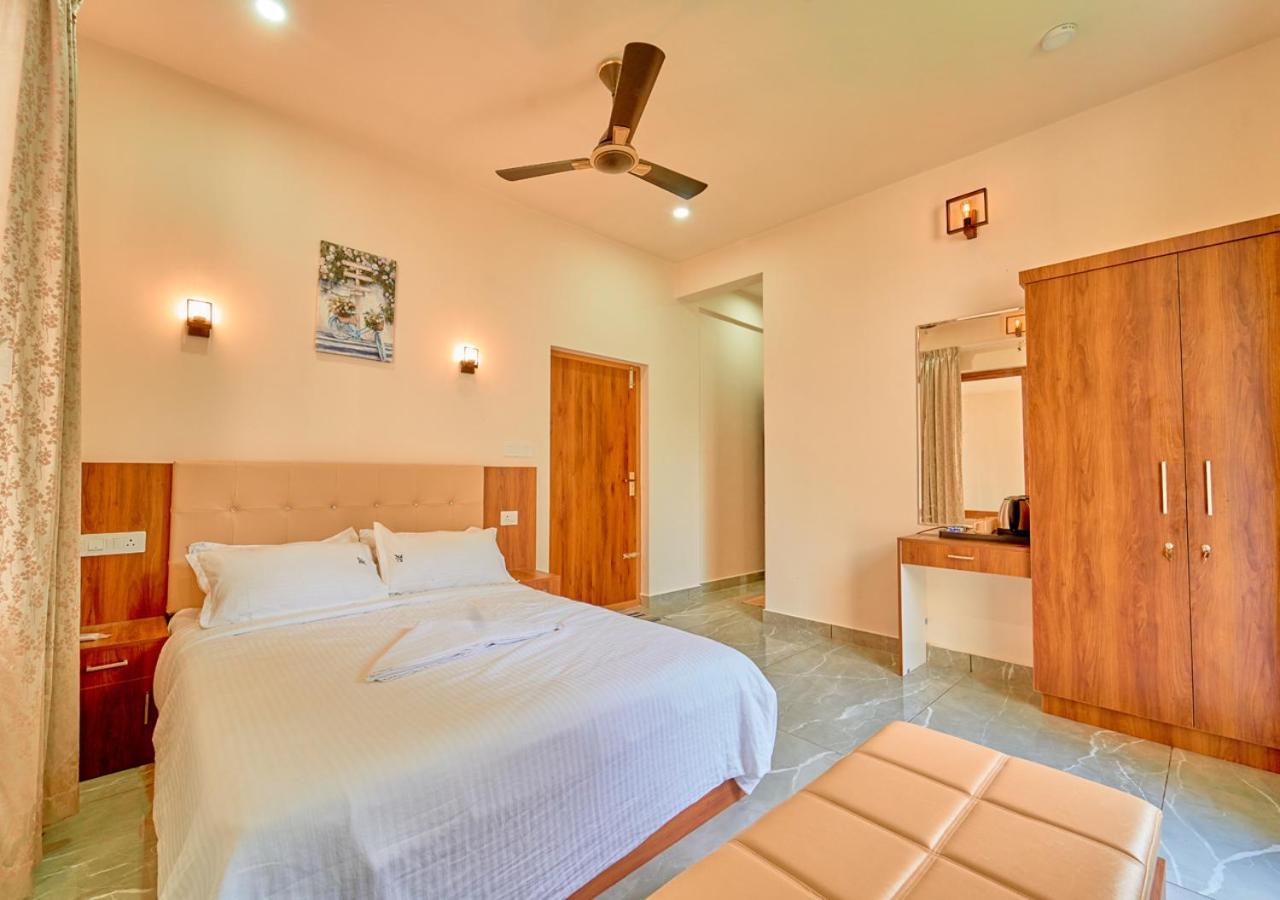 Glen Castle Vagamon Pool Resort By Voye Homes ภายนอก รูปภาพ