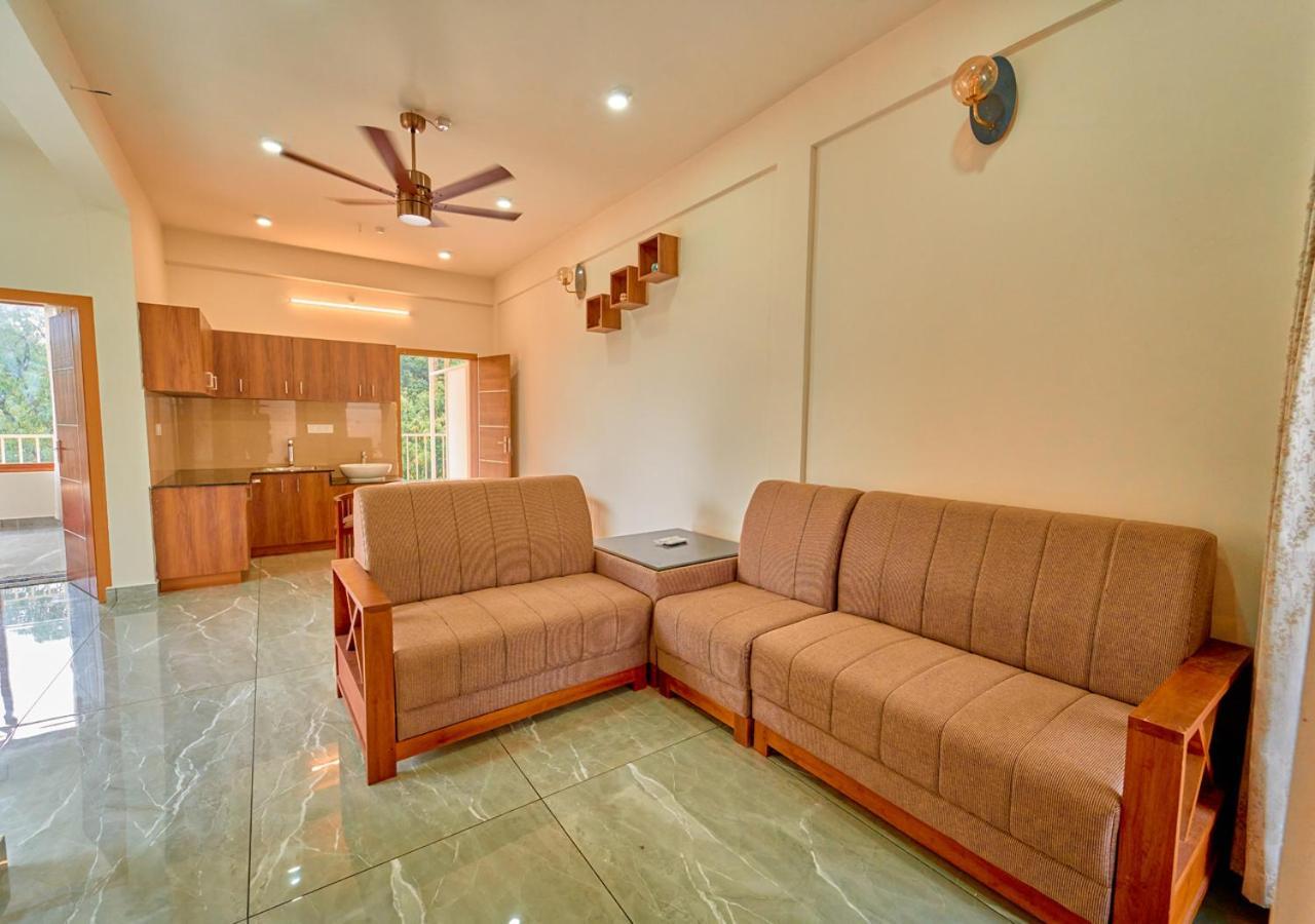 Glen Castle Vagamon Pool Resort By Voye Homes ภายนอก รูปภาพ