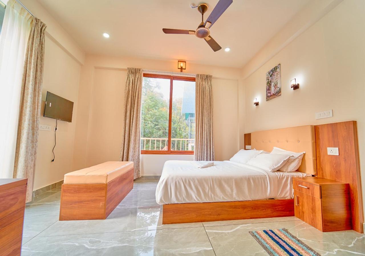 Glen Castle Vagamon Pool Resort By Voye Homes ภายนอก รูปภาพ