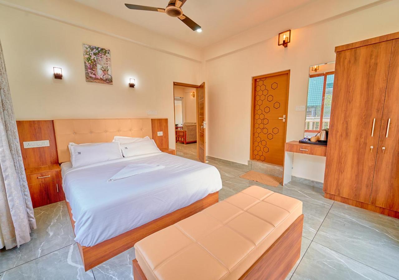 Glen Castle Vagamon Pool Resort By Voye Homes ภายนอก รูปภาพ